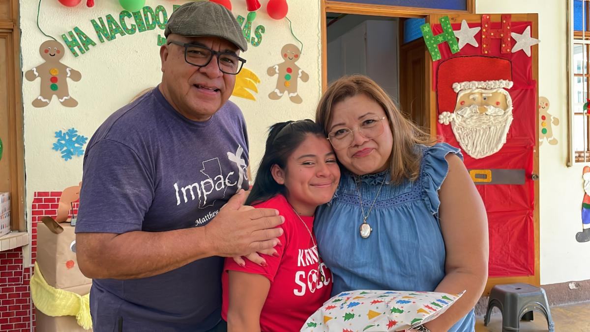 Happy hug aleluya