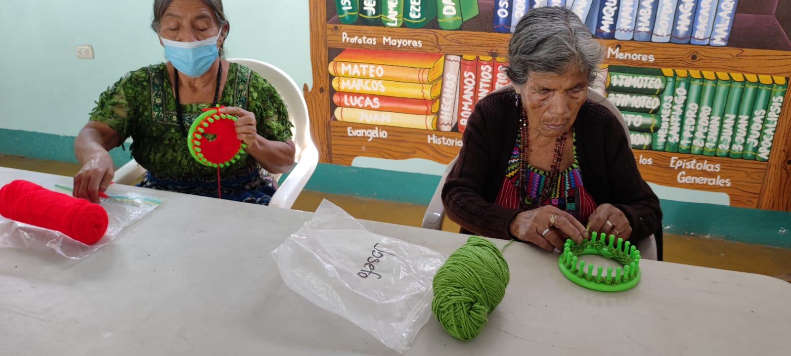 women in manualidades aleluya