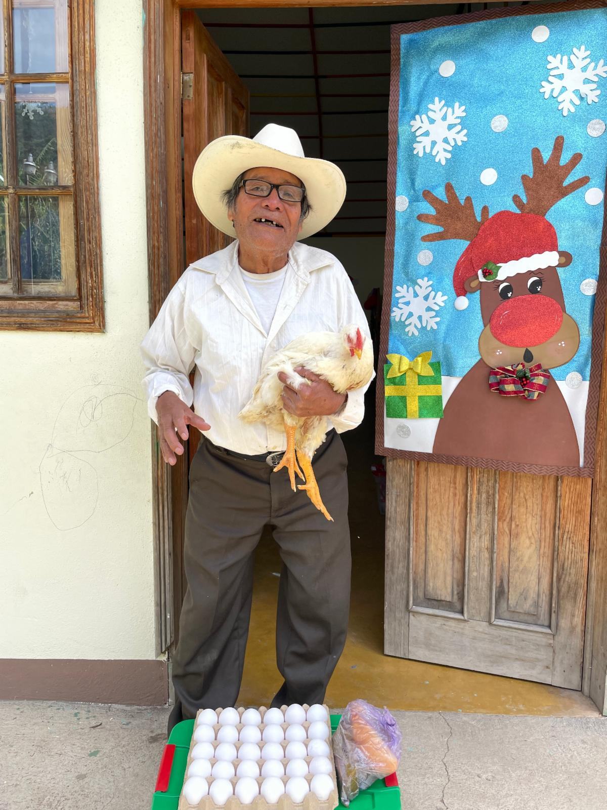 happy with eggs and chicken, aleluya