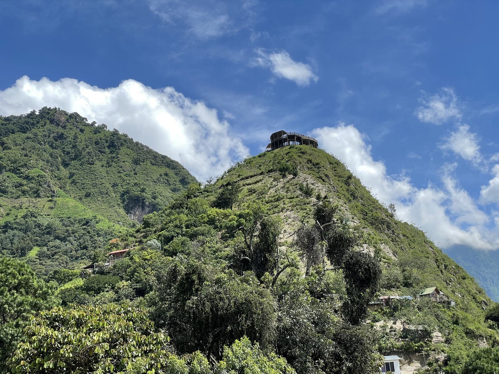 mountain peak aleluya