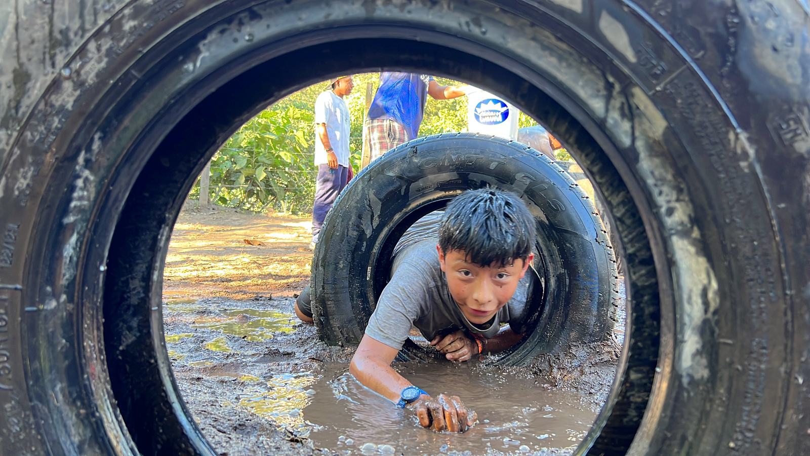 through the tires aleluya