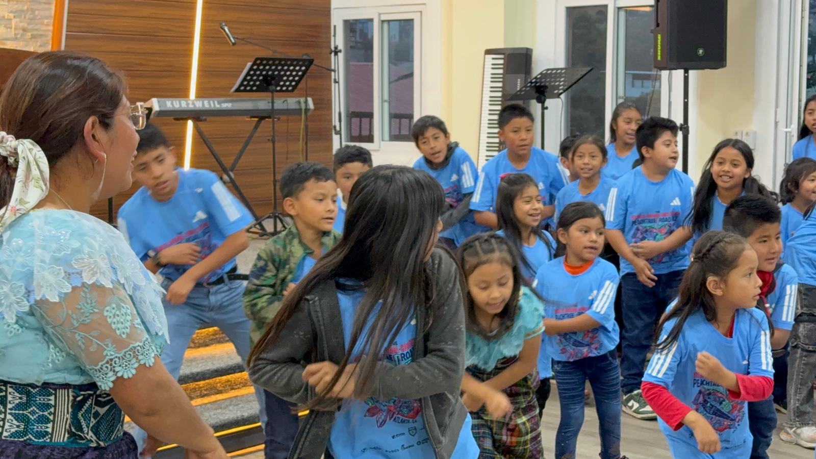 children blue aleluya