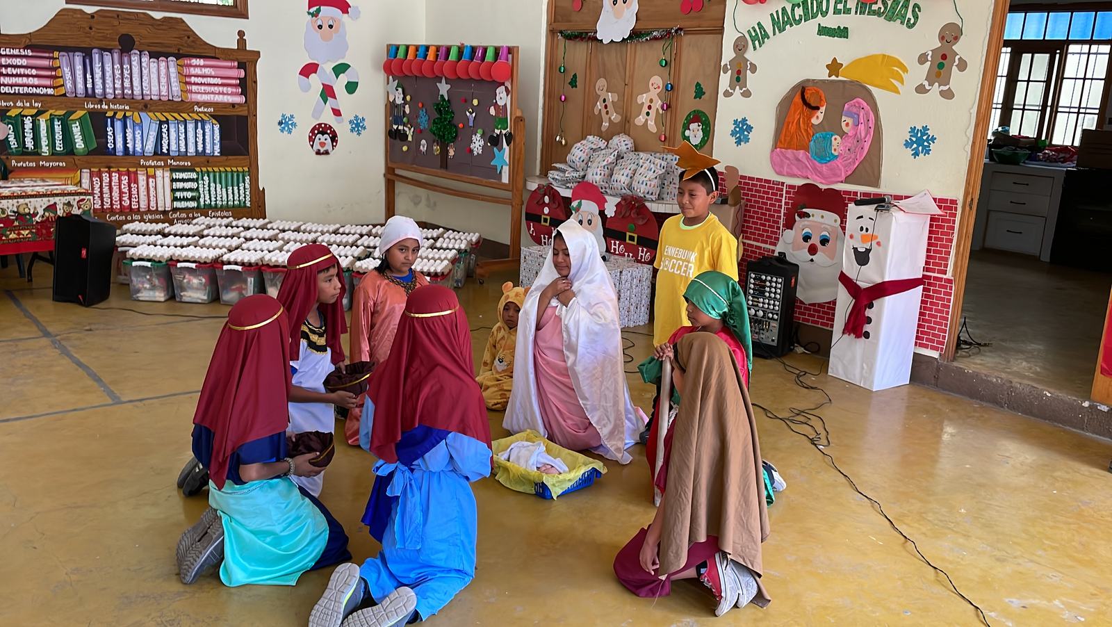 manger scene aleluya