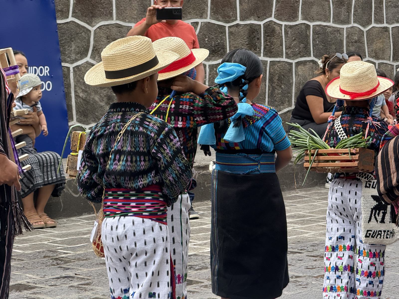 children indigenous clothing march aleluya