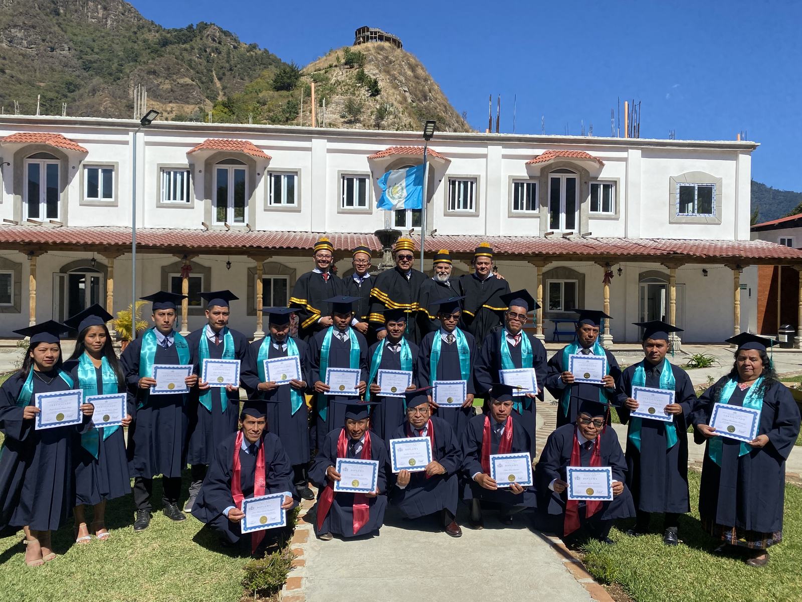 Graduation outside group aleluya