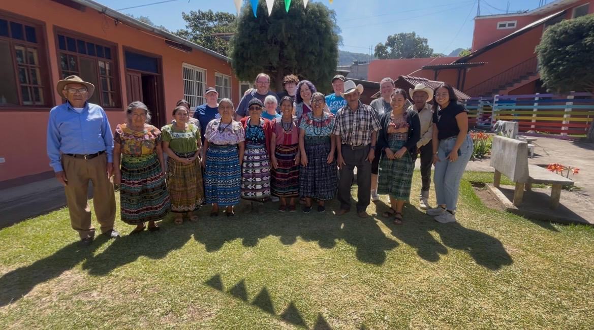 group photo courtyard aleluya
